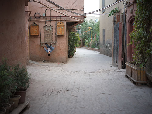 Humanistic photography observing street figures and social scenes