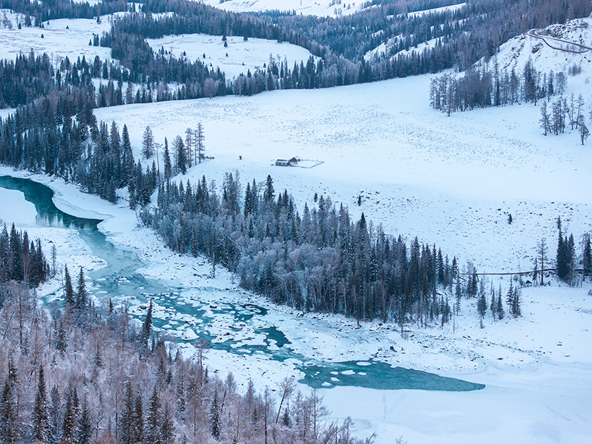 Landscape photographs shaped by natural light and terrain layers